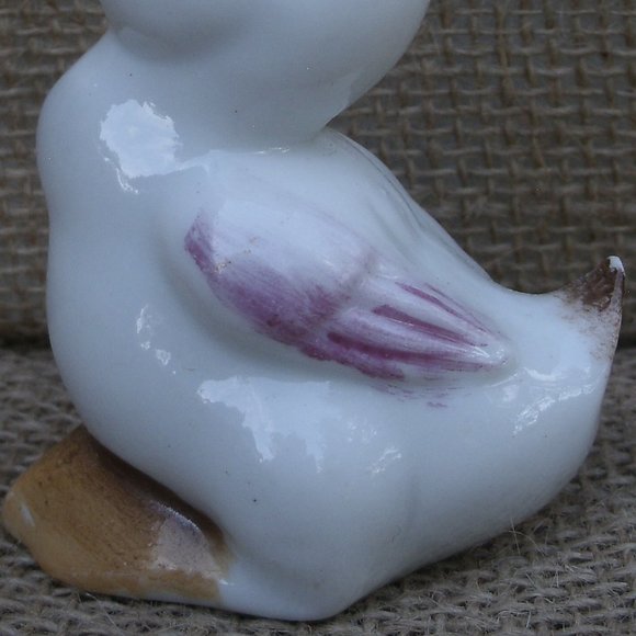 Vintage Small Duck with Rose China Figurine - Picture 15 of 16
